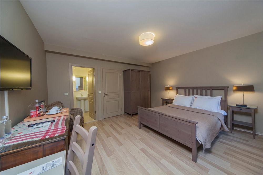 Meroddi Pera Flats Istanbul Bagian luar foto