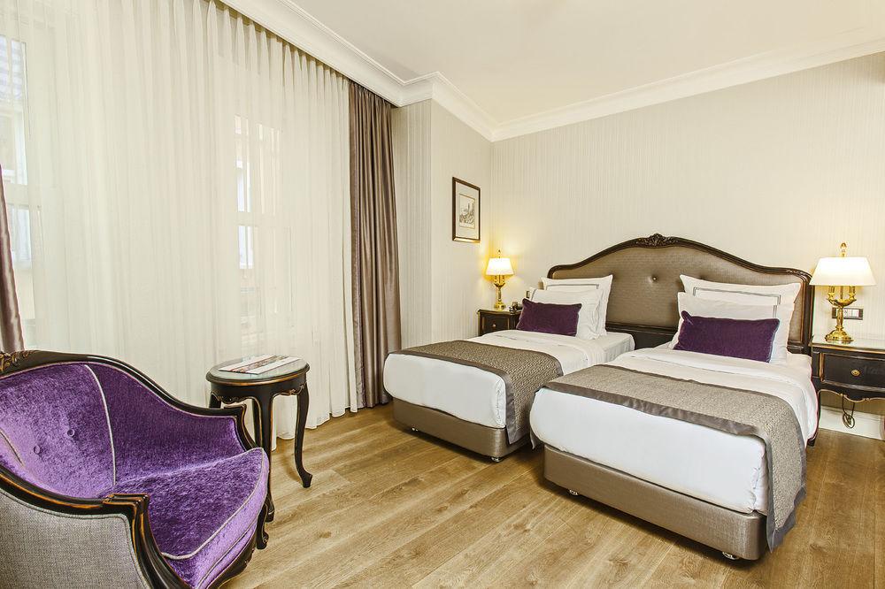 Meroddi Pera Flats Istanbul Bagian luar foto